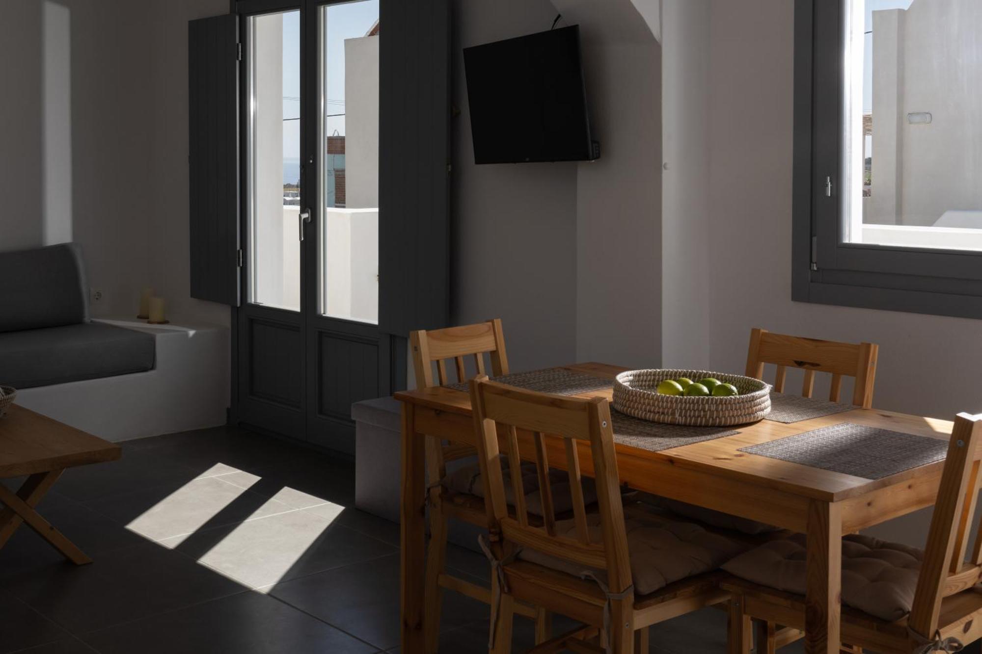 The Vine Suites Vourvoulos Exterior photo